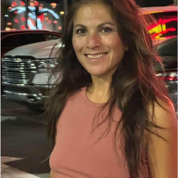 Meet your Posher, Silvia - Picture 1 of 1